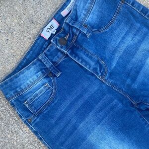 YMI Juniors woman’s Indigo Slim Straight Jeans